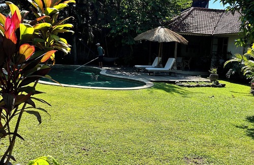 Seminyak House | Superb 5-Bedroom Villa in Bali with WiFi & AC, Just 15 Minutes to the Beach