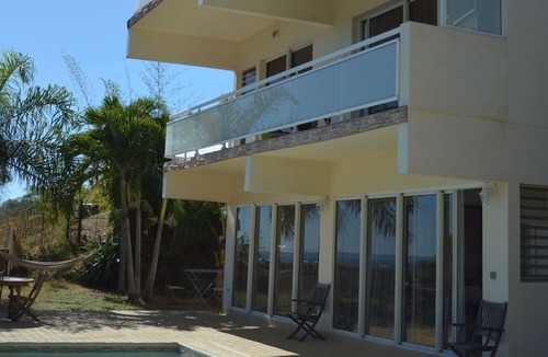 Pa'ofa'i House | Superb luxurious guest house private pool and garden, 5 minutes from town center