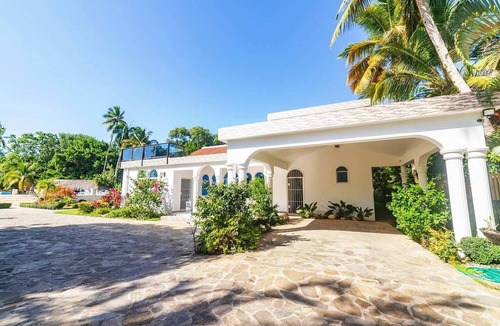 Cabarete Villa | Superb mansion, now bigger and better! Expanded with 12 bedrooms