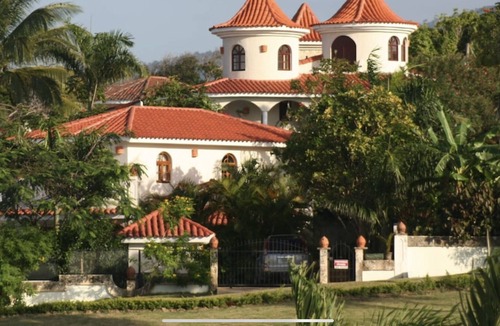 Los Brazos Villa | Superb Spanish style 4 bedroom villa puerto plata
