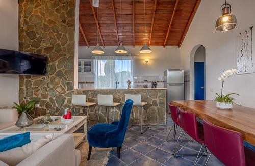 El Centro Condo | surrounded by palms, Rural, Family Friendly, Centric,Comfortable, Moutain view.