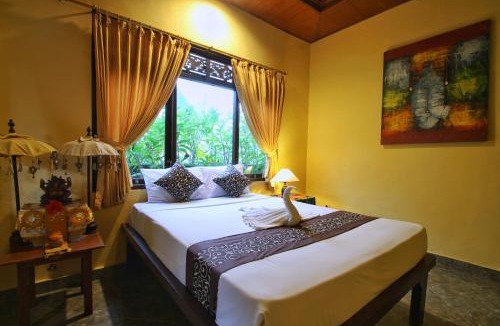 Sayan Hotel | Suwar Bungalows