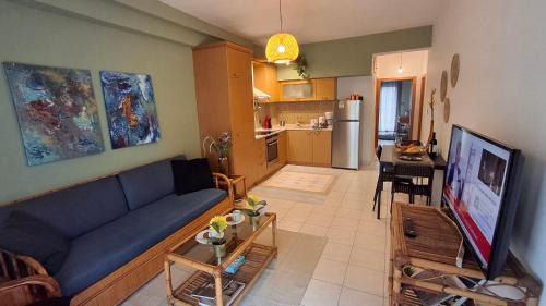 Komotini Apartment | SweetHome Komotini central & comfy apartment with Parking