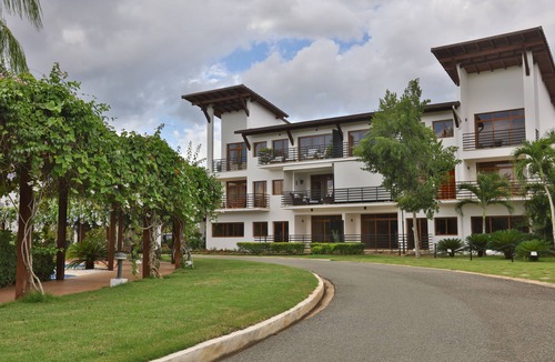 Guayacanes Apartment | Sybaris Residences