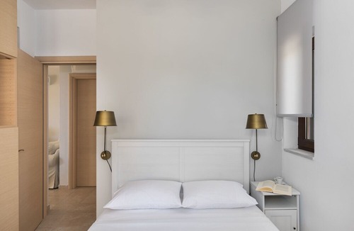 Megas Gialos Hotel | Syra Bay