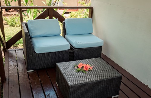 Taha'a Ski Chalet | TAHAA - Fare TAINA Bay