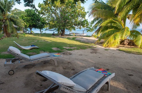 Otumai Villa | Tahiti Beach House, Beachfront Villa in Moorea, nice bath, under the trade winds