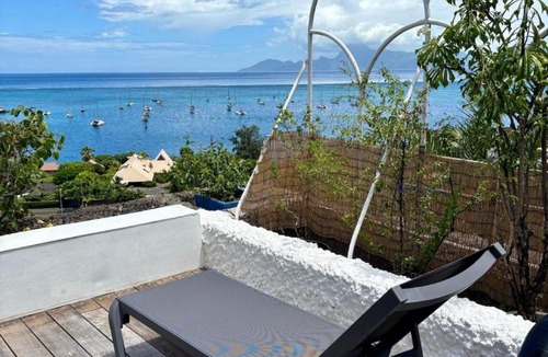 Punaauia Apartment | Tahiti Lagoon View - Beautiful Apt with 2 Air-Conditioned Bedrooms