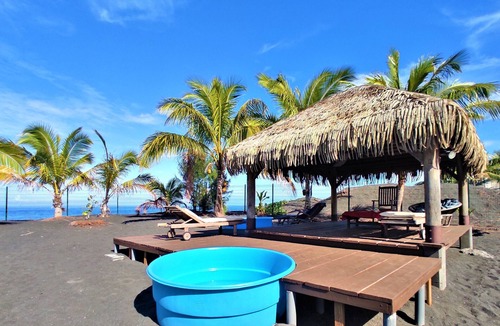 Papara Ski Chalet | TAHITI - Taharuu Bungalow Surf Hoe