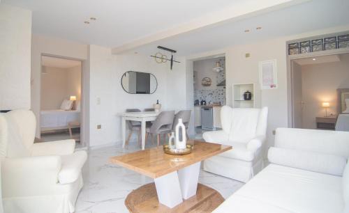 Lakones Villa | Tango Sunset Villa