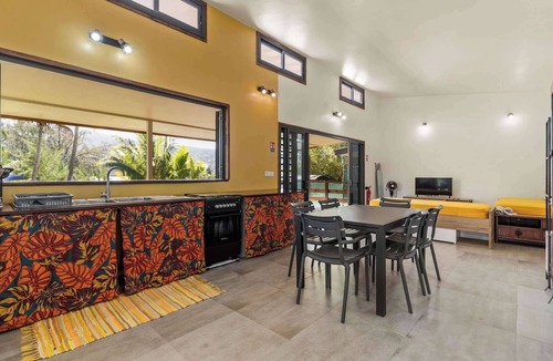 Afaahiti House | Temenino Pihiti Secluded Bungalow