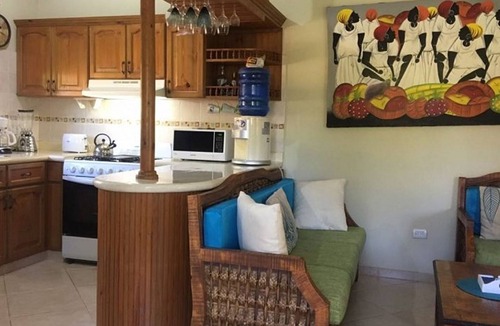 Urbanizacion Tavarez Villa | Tennis/Basket/Soccer courts and a private 3BD villa with pool near shops/bars