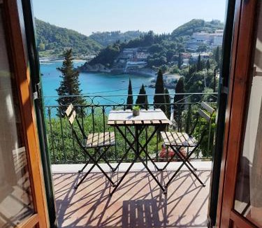Lakones Apartment | Teo & Niki