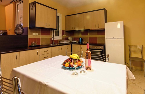 Agrilos House | Terpsi Mezonnete 1 - Kyparissia Garden Retreat