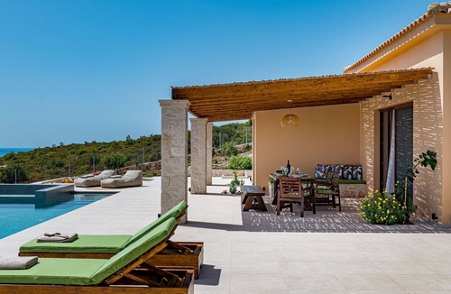 Agia Marina House | Terra Lucis Mountain Residences - Äther-Villa by Interhome
