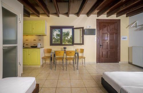 Neromilos House | Terra Vine Collection - Raisin House