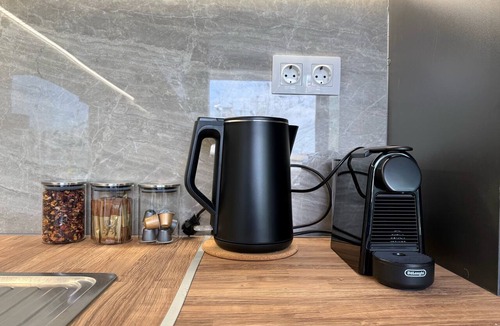 Petralona Apartment | TH0 - Tesla Smart Building - Cloud9 in the city