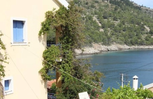 Assos House | THALASSA. Unique location, one min from the beach!