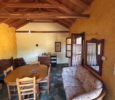 Paralia Villa | Thalatta and Oros Traditional Villa
