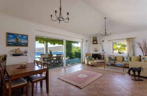 Agii Apostoli Villa | The Alexander Villa - Four Bedroom Villa, Sleeps 9