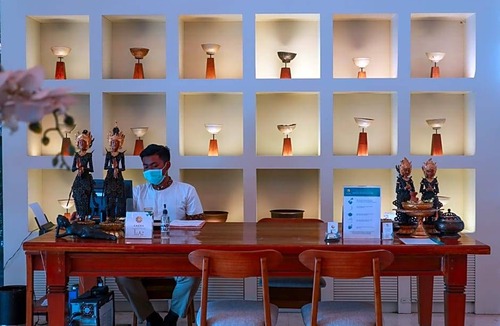 Denpasar Timur Hotel | The Cakra Hotel