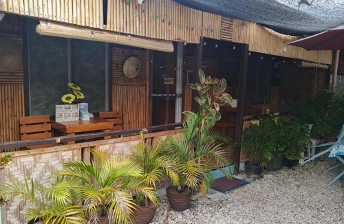 Oslob Bed & Breakfast | The Cronin Residence