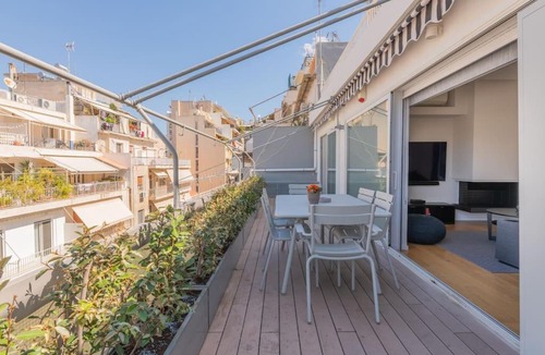 Pangrati Apartment | The HostMaster Metropolitan Penthouse