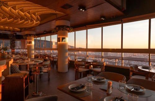 Ampelokipoi Apartment | The HostMaster Skyline Tower View Suite