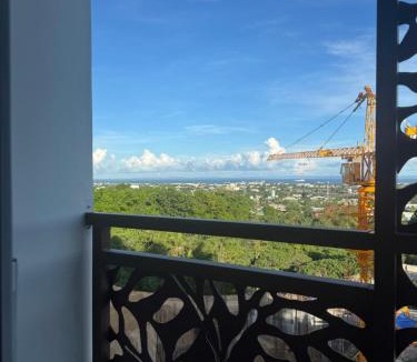 Talisay Apartment | The Infinity View