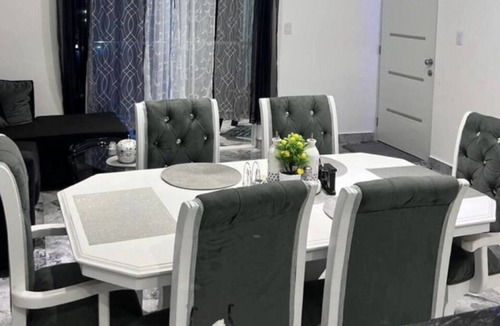 Sanchez Apartment | The King Apartment