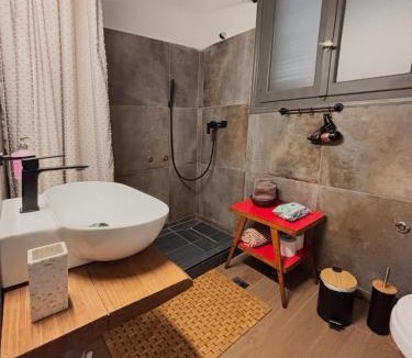 Lamia Apartment | The Local Pin House - Ευρύχωρη μονοκατοικία, Λαμία
