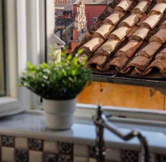Old Town Apartment | The Lucky 12