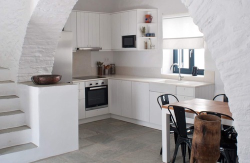 Naousa House | The "Meltemi" house - Traditional and Contemporary!