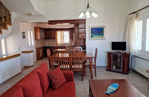 Porto Rafti House | The Mirador Boutique Villa with Scenic Sea View