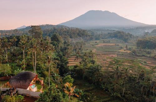 Selat House | The Mundis Bali Villa - Bamboo Retreat with Private Pool & Mount Agung View