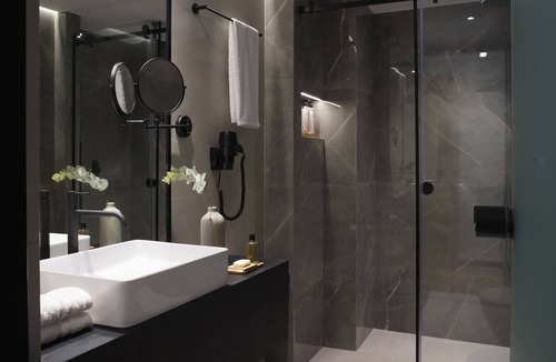 Piraeus Hotel | The Port Square Hotel