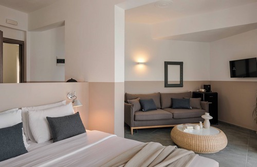 Skiathos Town Hotel | The Rock Suites