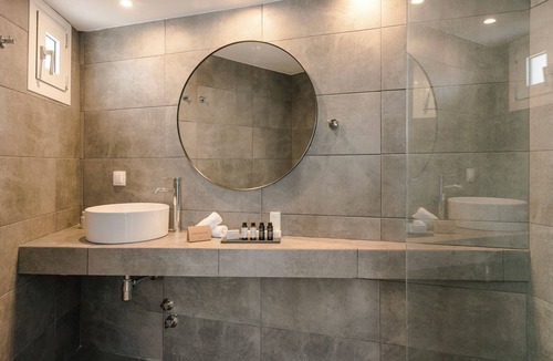 Skiathos Town Hotel | The Rock Suites