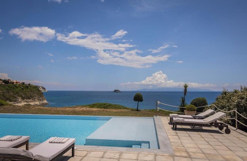 Svoronata Villa | The Seasons