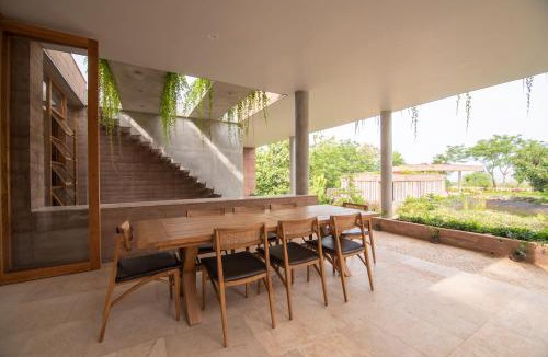 Banjartegehe Villa | The Sinaba Orchard's Pondhouse