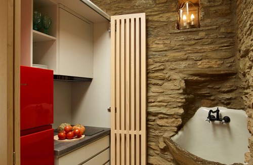 Kato Fellos House | The Suite by Heliades Villas – Idyllic Getaway in Andros, pool, 2-bedrooms