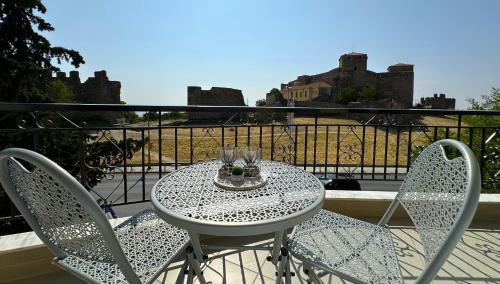 Ano Poli Apartment | The Three Views