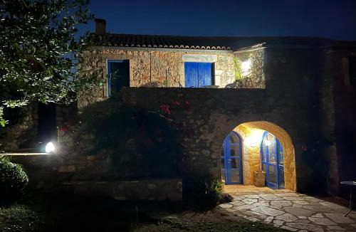 Sampatiki House | The traditional hause with the best view