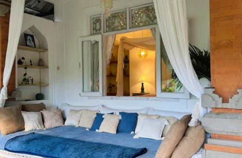 Sambahan Villa | The White Valley Nest