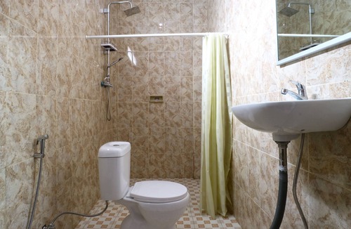 Batu Bolong House | The Wina Echo Beach Guesthouse