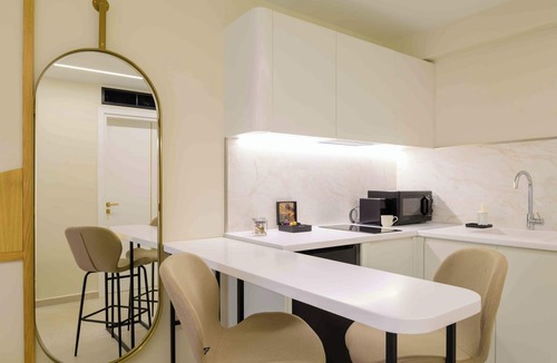Kinosargous Hotel | Thea Acropolis Suites & Apartments