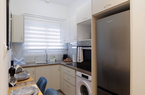 Omonia Apartment | Thea Luxury Rooms Apartment in the Center with Private Terrace, Wi-Fi & Air Conditioning