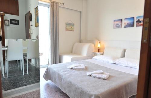 Paralia Dionysiou Apartment | Themis 40 steps from beach