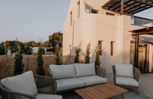 Plaka Villa | Three-Bedroom Junior Villa with Private Pool V1