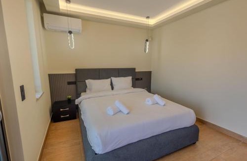Athens Apartment | Three Bridges Sky Pool&BBQ Residence